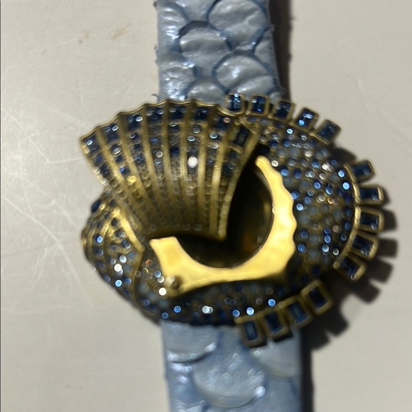 Heidi Daus Gold and Blue Fish Design Bracelet. WA431. Watch hidden behind fin - Picture 12 of 13